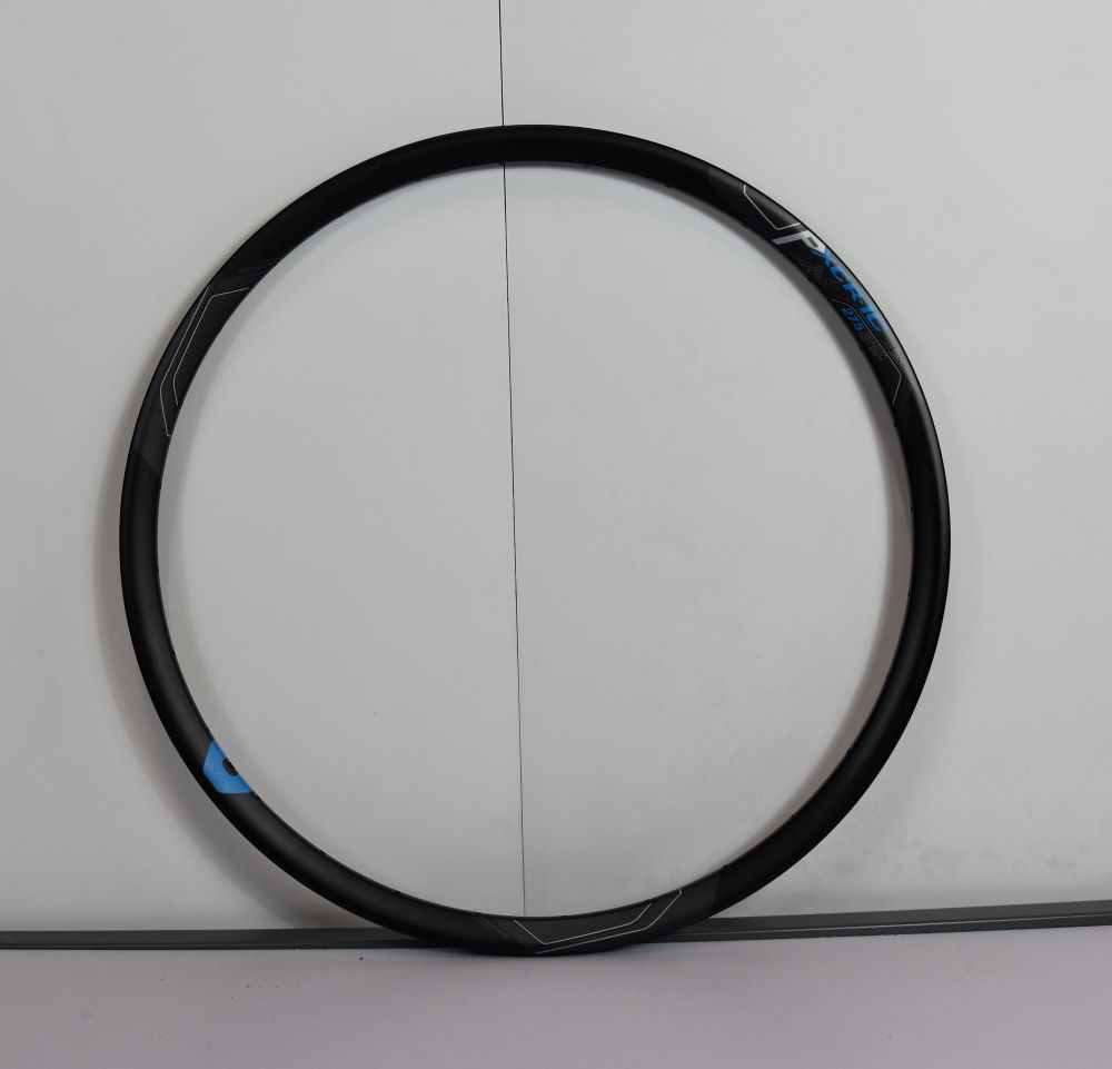 GIANT Carbonfelge XCR 1C 650B x 28H