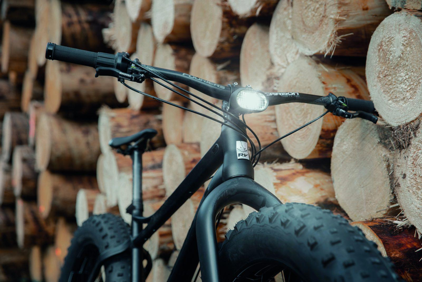 Phare Avant Supernova M99 Mini Pure Pour Vélo électrique - 12V, Design Compact, -45°